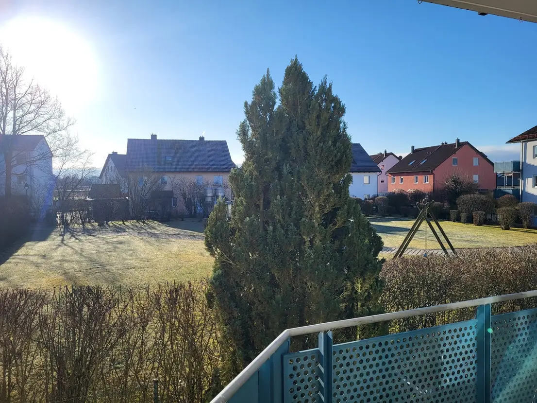 Michaela Hain Immobilien - Wohnung Wohnzimmer mit großflächiger LED