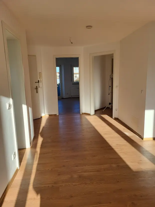 Michaela Hain Immobilien - Galerie Kleiderbügel