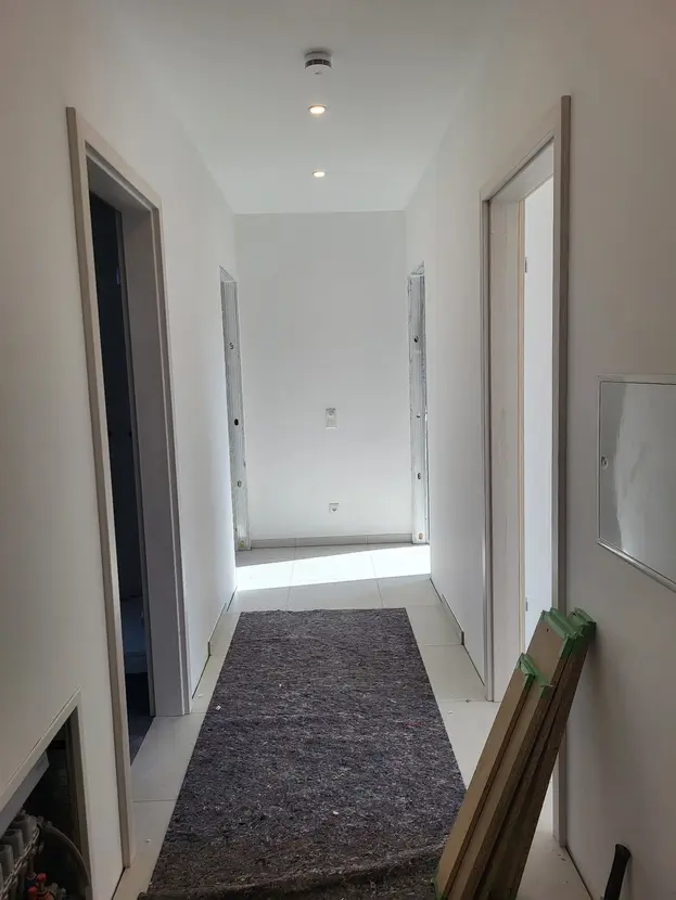 Michaela Hain Immobilien - Galerie Kleiderbügel