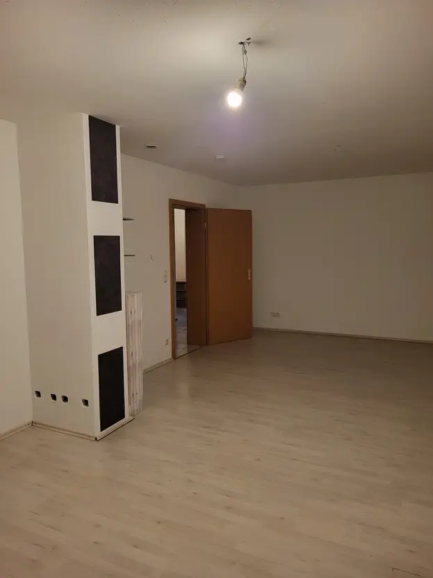 Michaela Hain Immobilien - Badewanne und Waschbecken