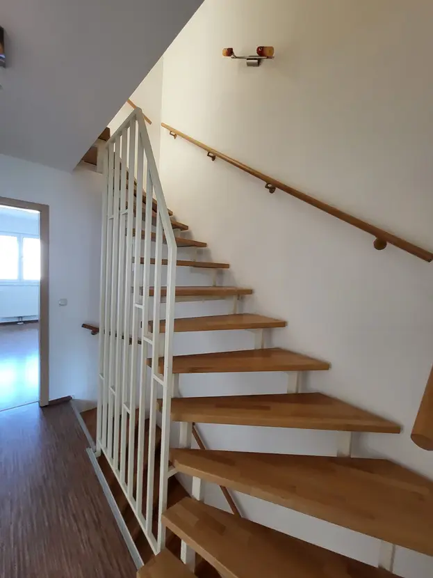 Michaela Hain Immobilien - Badewanne und Waschbecken