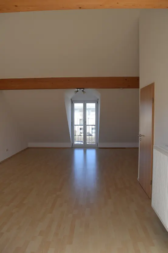 Michaela Hain Immobilien - Badewanne und Waschbecken