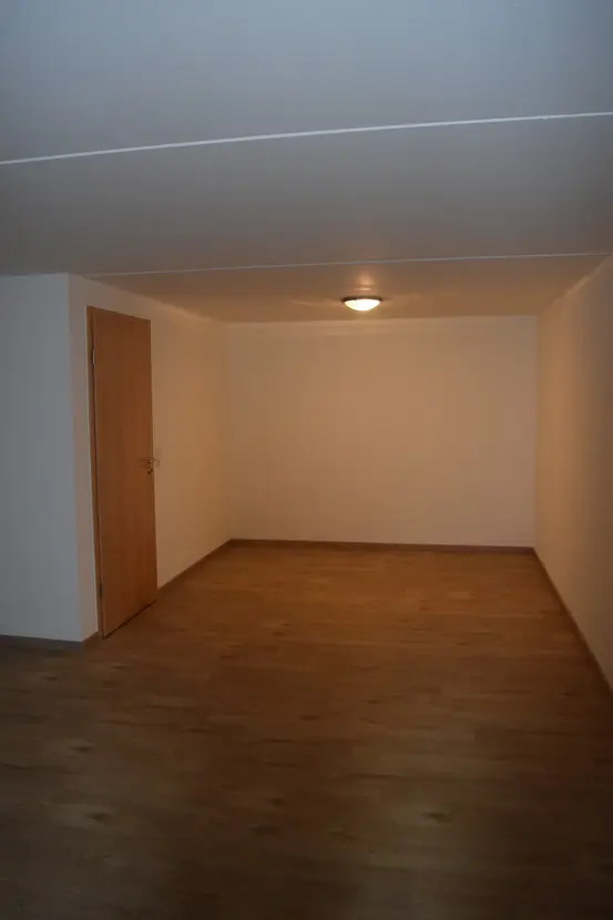 Michaela Hain Immobilien - Badewanne und Waschbecken