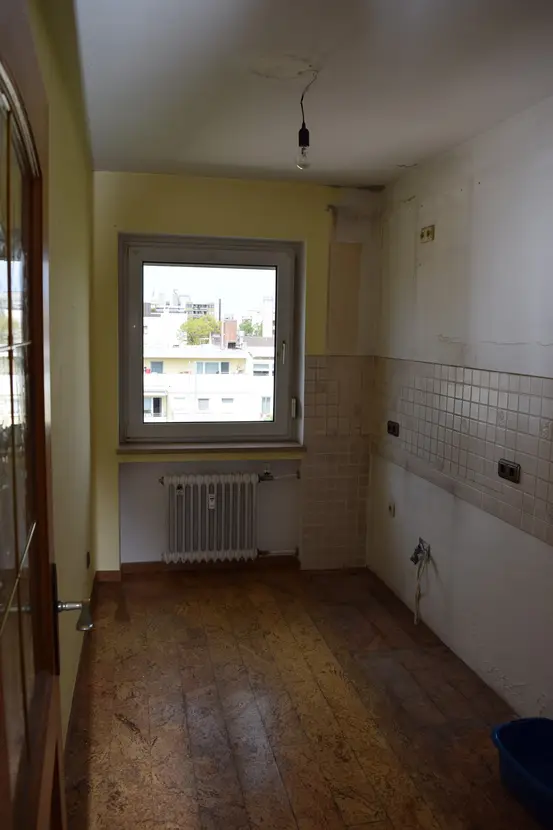 Michaela Hain Immobilien - Wohnung Wohnzimmer mit großflächiger LED