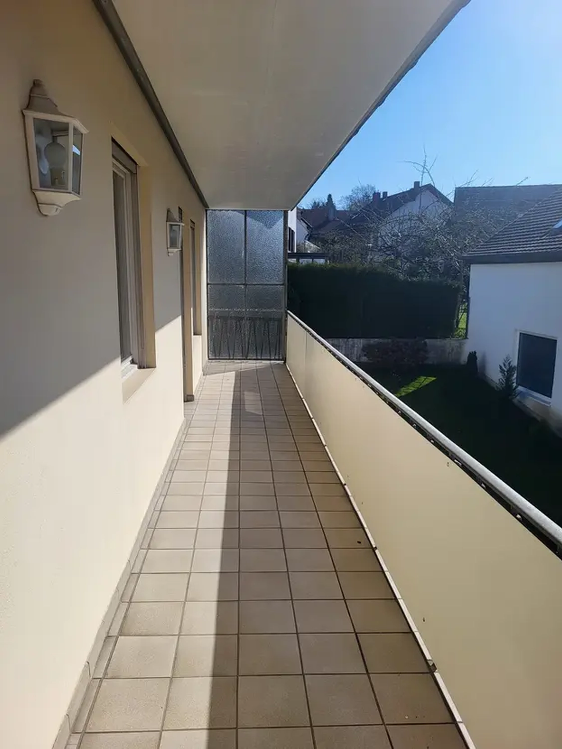 Michaela Hain Immobilien - Badewanne und Waschbecken