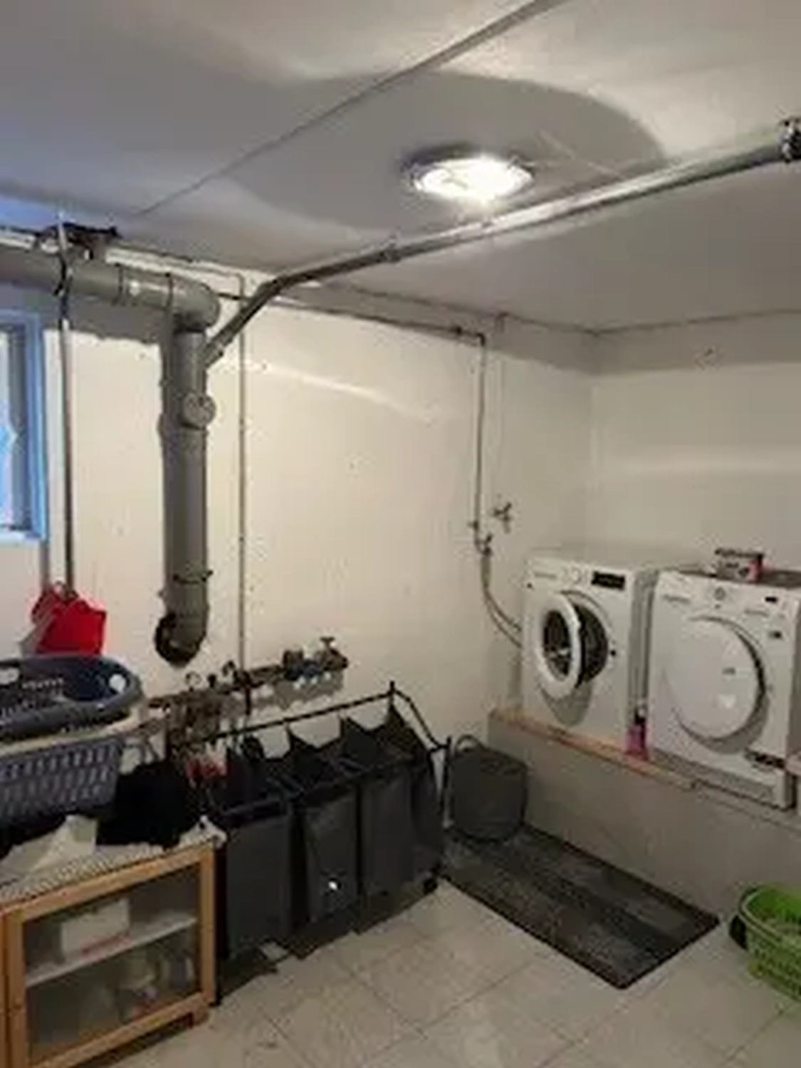 Michaela Hain Immobilien - Wohnung Wohnzimmer mit großflächiger LED