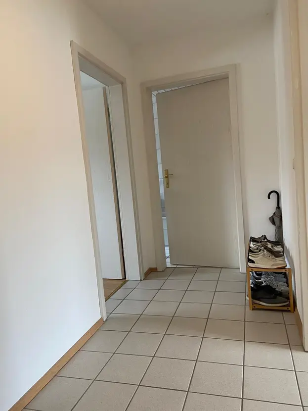 Michaela Hain Immobilien - Wohnung Wohnzimmer mit großflächiger LED