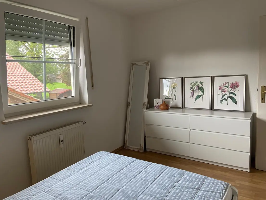 Michaela Hain Immobilien - Badewanne und Waschbecken