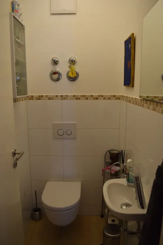 Michaela Hain Immobilien - Wohnung Wohnzimmer mit großflächiger LED