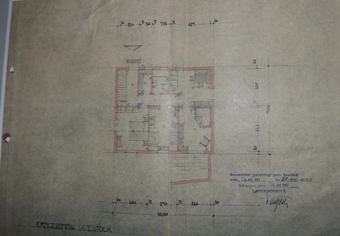 Michaela Hain Immobilien - Wohnung Wohnzimmer mit großflächiger LED