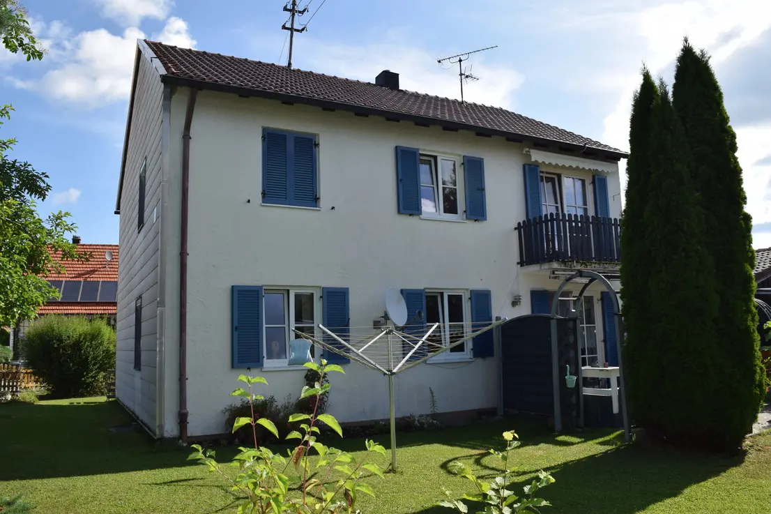 Michaela Hain Immobilien - Badewanne und Waschbecken