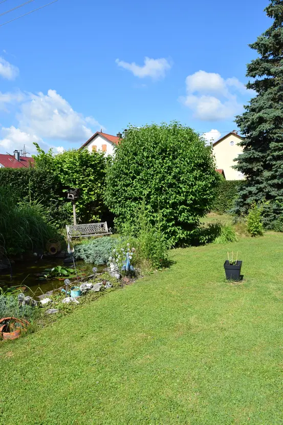 Michaela Hain Immobilien - Badewanne und Waschbecken