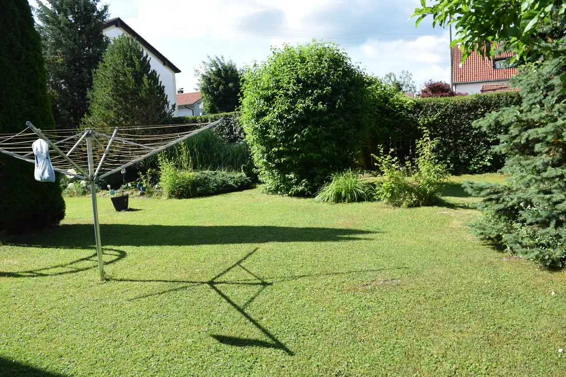 Michaela Hain Immobilien - Badewanne und Waschbecken