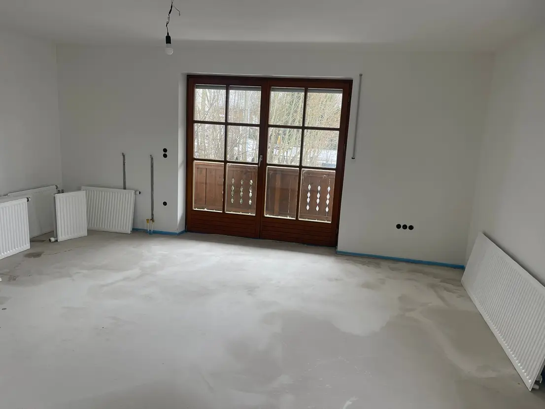 Michaela Hain Immobilien - Badewanne und Waschbecken