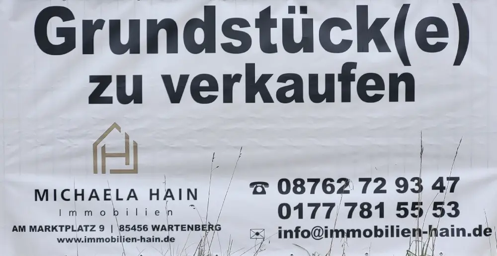 Michaela Hain Immobilien - Badewanne und Waschbecken