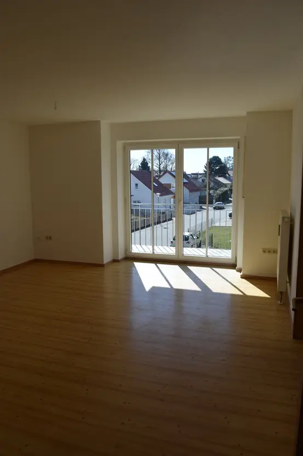 Michaela Hain Immobilien - Badewanne und Waschbecken