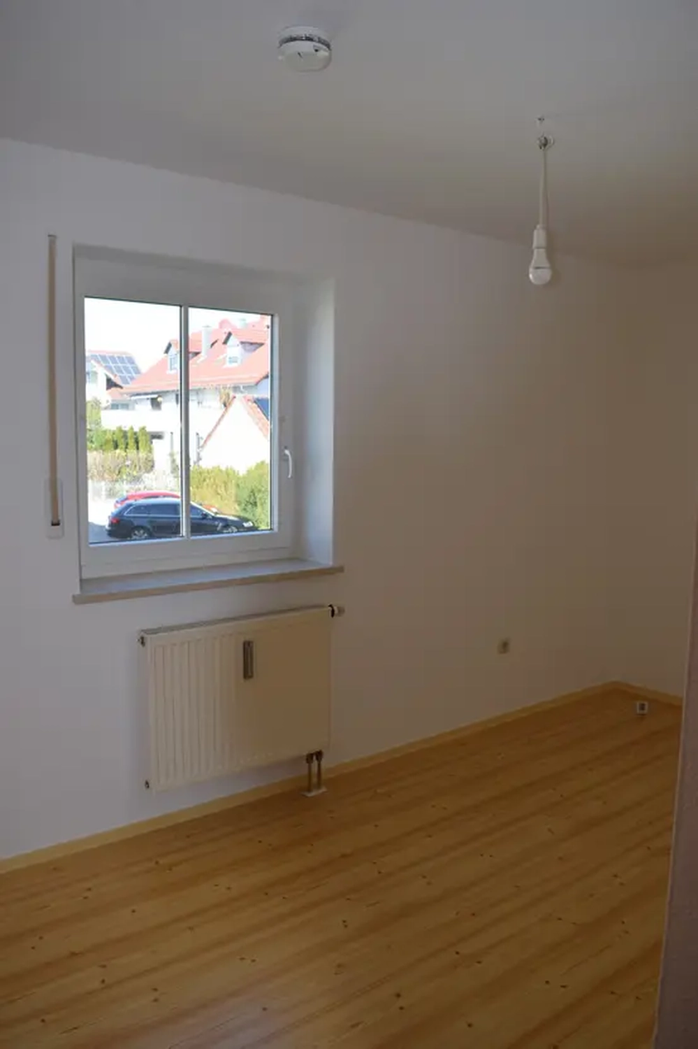 Michaela Hain Immobilien - Badewanne und Waschbecken