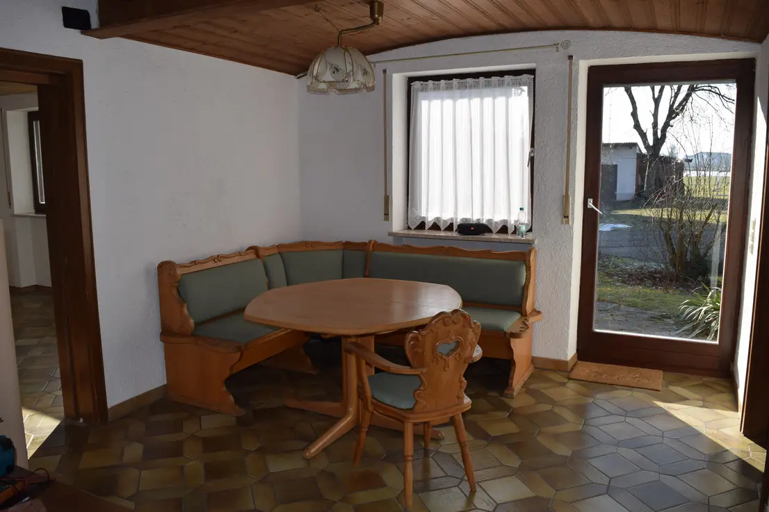 Michaela Hain Immobilien - Badewanne und Waschbecken