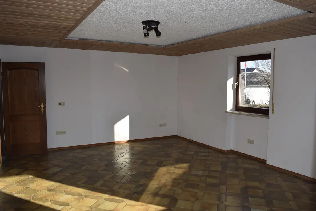 Michaela Hain Immobilien - Badewanne und Waschbecken