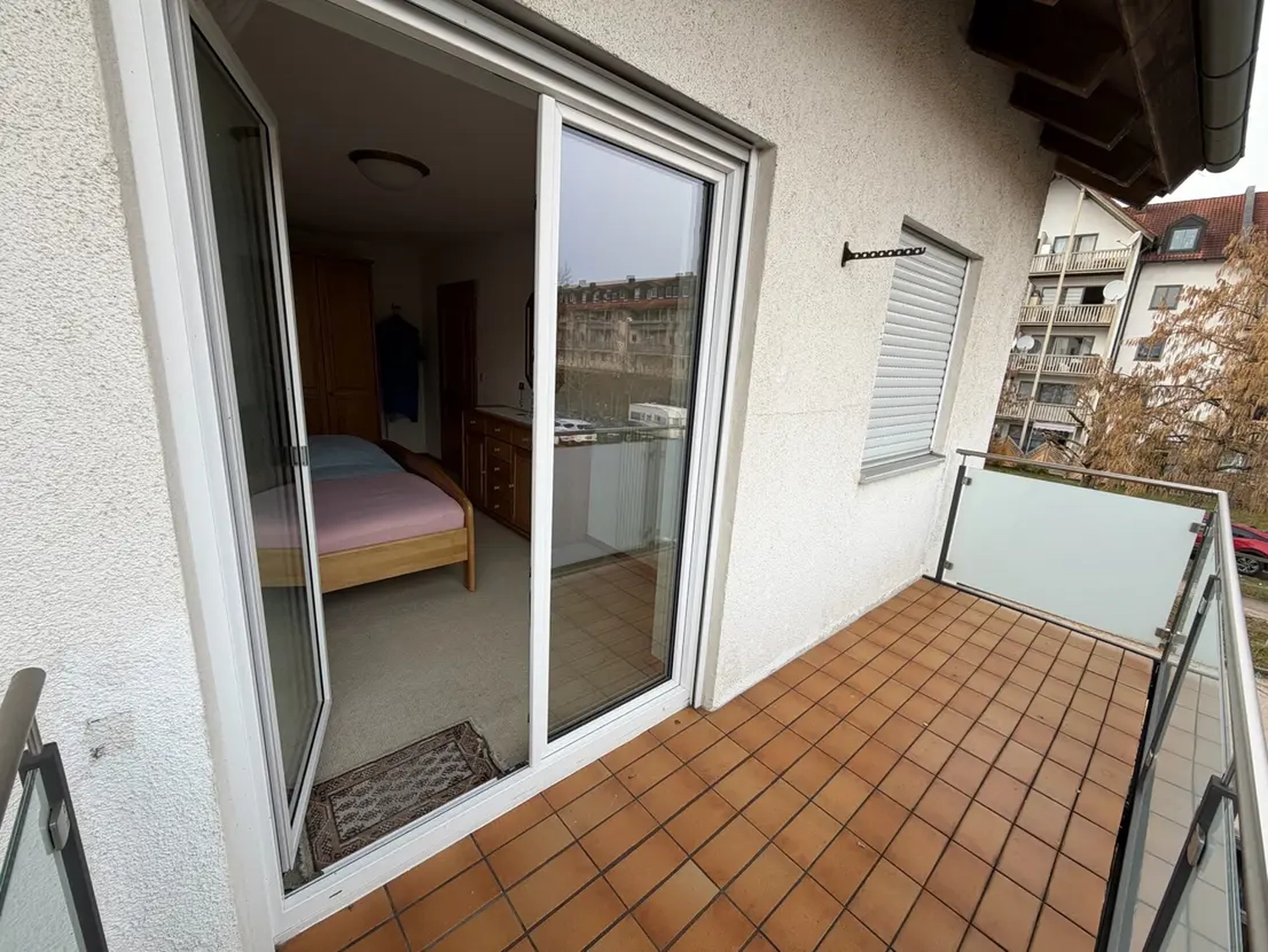 Michaela Hain Immobilien - Badewanne und Waschbecken