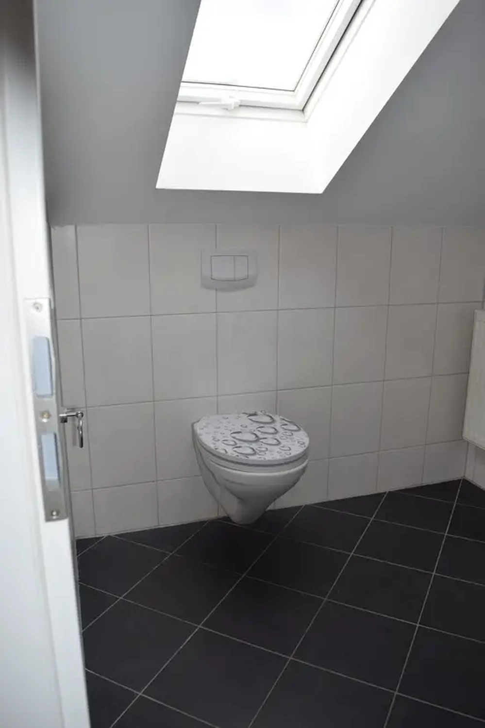 Michaela Hain Immobilien - Badewanne und Waschbecken