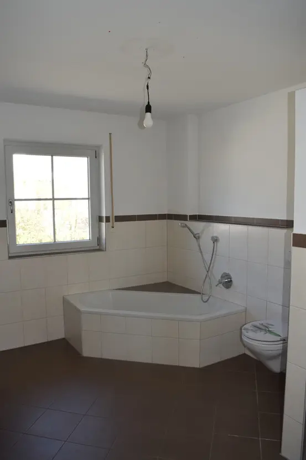 Michaela Hain Immobilien - Wohnung Wohnzimmer mit großflächiger LED