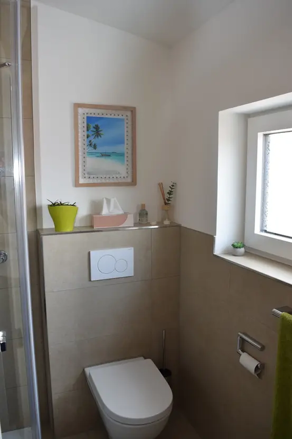 Michaela Hain Immobilien - Badewanne und Waschbecken