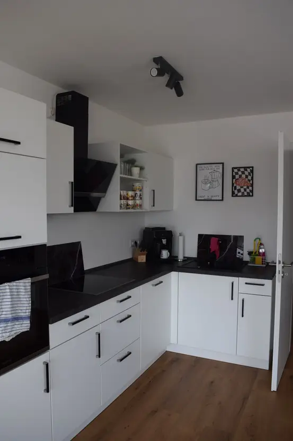 Michaela Hain Immobilien - Badewanne und Waschbecken