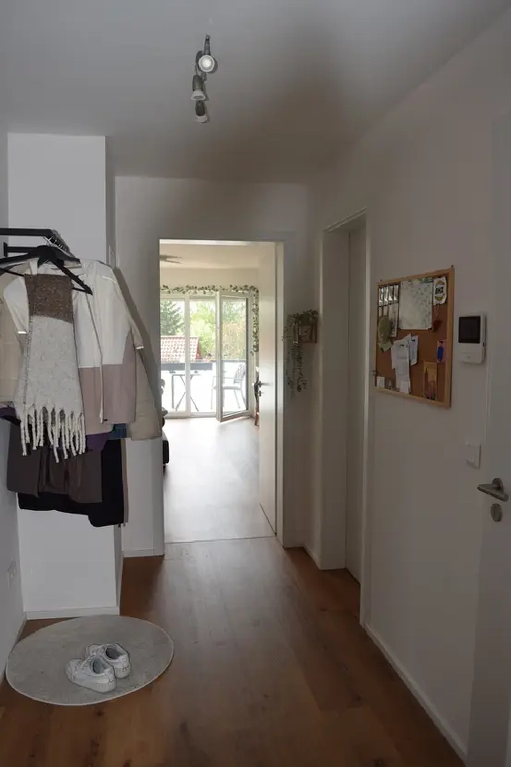 Michaela Hain Immobilien - Badewanne und Waschbecken