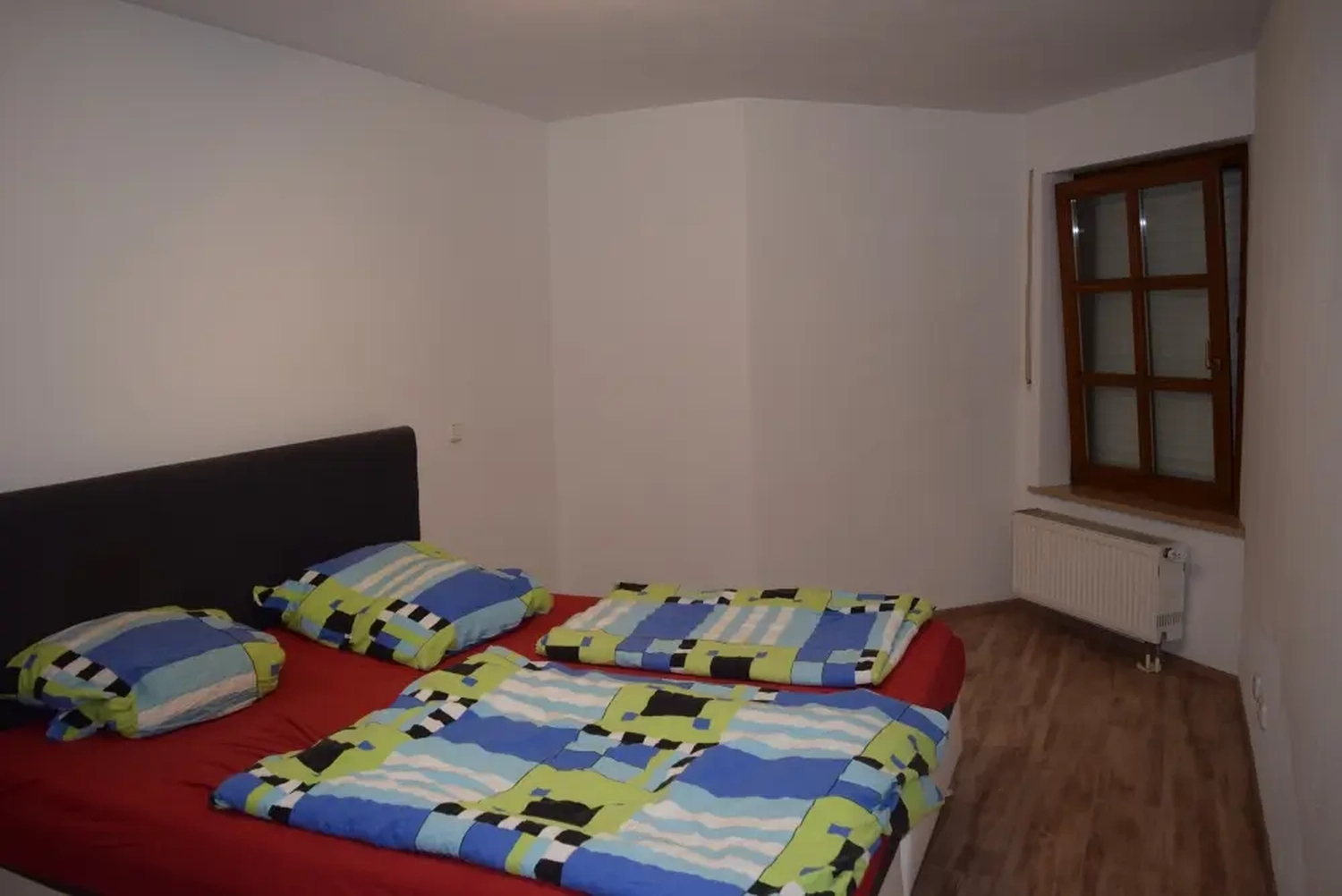 Michaela Hain Immobilien - Badewanne und Waschbecken