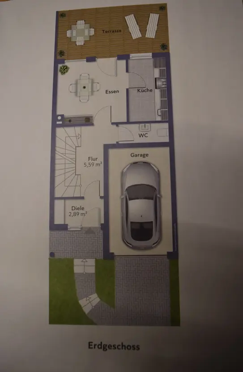 Michaela Hain Immobilien - Wohnung Wohnzimmer mit großer LED, Balkonblick